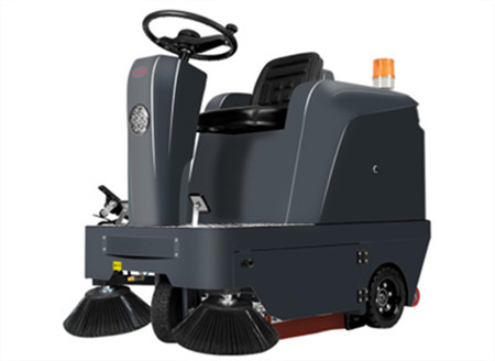 揚子駕駛式掃地機有什么優(yōu)勢？