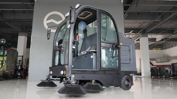  工業(yè)車(chē)間的掃地機(jī)好不好用呢？